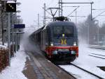 Auch Sonntags kommt Papier aus Dortmund...182 517-3/HC 242.517 mit dem DGS 45686 auf dem Weg nach Malm. Schleswig 10.03.2013
