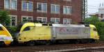 ES 64 U2-006/182 506-6, damals noch in gelb/silber unterwegs, hing am 1.7.13 am Ende eines Messzuges, welchen die 120 502 durch den Hbf. von Münster (Westf) zog.