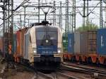 ES U2-024 oder 182 524 ein farblich gut geratener Taurus(wenn er gewaschen wurde) kam mit nem Containerzug nach HH. 6.5.10