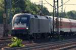182 514/ES U2-014 mit einem CNL kurz vor ihrem Halt in Harburg-Harburg. 15.7.10