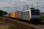 br-6185-traxx-f140-ac1-ac2/102089/185-684-8-mit-einem-containerzug-in 185 684-8 mit einem Containerzug in Hilden am 25.08.2010