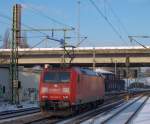 185 199-7 fuhr LZ am 4.12 durch den Bahnhof Hamburg-Harburg um einen Gterzug aus dem Hamburger Hafen zu holen.
