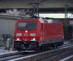 085. 185 356-3 fuhr mir zgigem Tempo durch den Harburger Bhf....(Frontaufnahme).4.12.10