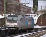 013. Railpool/EVB 185 673-1 durchfuhr mit leeren Waggons den Harburger Bahnhof. 3.1.11