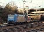 185 519-6 der VPS fhrt am 8.1.11 gleich durch den Bhf. Hamburg-Harburg durch.