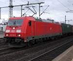 br-6185-traxx-f140-ac1-ac2/118866/185-320-9-mit-containerzug-am-050211 185 320-9 mit Containerzug am 05.02.11 in Fulda