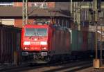 185 298-7 mit Coontainerzug fotografiert in HH-Harburg. 26.2.11