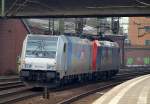 Kleiner Lokzug bestehend aus 482 033 als Zuglok und 185 672 hinten dran. Harburg 26.2.11