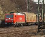 185 183-1 fuhr am 30.3.11 mit einem Mischer durch Harburg.