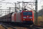 185 082-5 und 156-7 sind hier mit einem Kohlezug auf dem Weg in den Hamburger Hafen. 2.4.11