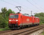 185 183-1 und 185 244-1 fahren am 21.5.11 gemeinsam durch Moorburg.