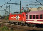 185 604-6 der HGK(2062) rauschte berraschend mit einem Suferzug durch Harburg. 01.06.11