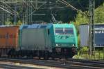 185 614-5 rollt hier mit einem Containerzug durch Harburg. 03.06.11