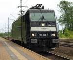 CFL Cargo 185 566-7 als Tfzf 93384 kam aus HH-Eidelstedt nach Padborg durch Schleswig gefahren. 23.06.11