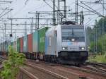 185 673-1 Railpool/EVB hatte neben einem sehr langen Containerzug noch...