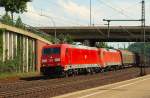 185 362-1 und 152 170-7 fuhren mit ihrem Mischer am 8.7.11 durch Harburg.