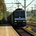 185 567-5 mit dem Papierzug aus Dortmund durchfhrt hier Schleswig. 29.9.11