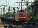185 151-8(IS 770 LDX 24.02.11)durchquert hier Harburg mit schwerer Fracht an Haken. 30.9.11