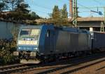 185 514-7 mit Containerzug in Harburg. 15.10.11