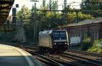 185 563-4 rollt einsam durch Harburg. 15.10.11