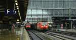 185 161-7 durchfuhr am 3.12.11 den Bremer Hbf mit einem langen Gterzug.