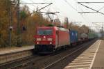 185 326-3 fhrt am 5.11.11 mit einem Gz durch den Bhf. Elmshorn gen Norden.