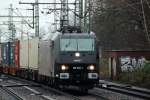 185 545-1 unterwegs fr mgw Services rollt hier mit einem Containerzug durch Hamburg-Harburg. 07.01.12