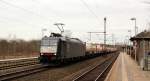 185 553-3 mit dem DGS 95636 von Padborg nach Eichenberg bei der Durchfahrt in Schleswig. 20.2.12