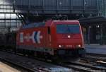185 588-1 fhrt am 3.3.12 mit einem Gz durch den Bremer Hbf.