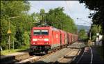 185 269 mit einem Ganzzug aus Richtung Hagen nach Kreuztal am 26.06.12 bei der Durchfahrt von (Siegen-)Eichen