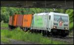 br-6185-traxx-f140-ac1-ac2/270520/185-389-co2-mit-containerzug-am 185 389 'CO2' mit Containerzug am 30.05.13 in Gtzenhof