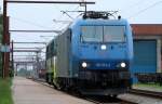 MX 1019 schiebt die 185 513 in den Bereich des deutschen Stromnetzes, Padborg 01.06.2013