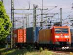 DB 6185 057-7 eine Std vorher in Maschen gesehen fährt hier mit ihrem Containerzug durch HH-Waltershof. 29.05.2014