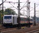 Lokomotion 6185 662-4 mit dem DPE 24588 von Köln nach HH-Altona zum Schlager-Move hier bei der Einfahrt in HH-Harburg(leider nur als Notschuss). 28.06.2014