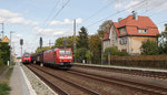 Eine der ersten 185er, 185 003-1 durchfährt am 24.09.16 mit einem Güterzug den Haltepunkt Priort.