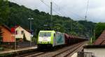 Die für Captrain fahrende 185 578-2 fuhr am 04.06.17 mit einem Güterzug durch Obervogelgesang in Richtung Bad Schandau am Fotografen vorbei.