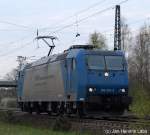 185 519-6 von VPS polterte am 24.4.10 als Lz durch die Landschaft im rtchen Radbruch.