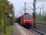 185 168-2 fuhr miteinem Mischer am 7.5.10 durch Schleswig.