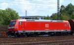 185 083-3 fuhr mit einem Mischer durch HH-Harburg. 15.7.10