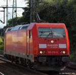 Als Solofahrer gen Hamburg-Hafen strebt 185 270-6 am 4.9.10 durch den Harburger Bahnhof hindurch.