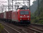 185 168-2 noch mit Railion Logo durchfuhr Harburg mit nem Kistenzug.