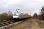 E 186 185-5 von akiem fhrt am 31.3.11 mit einem Containerzug durch Moorburg.