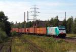 E 186 242-4 zieht am 20.8.11 einen Containerzug durch Unterelbe.