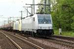 186 185-5 und 152 196-2 mit ler in HH-Harburg. 05.05.12