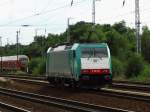 br-6186-traxx-f140ms-ms2/295416/186-131-auf-dem-weg-nach 186 131 auf dem Weg nach Chemnitz in Elsterwerda Hbf, 11.08.2013.