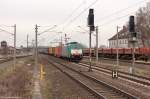 br-6186-traxx-f140ms-ms2/420763/e-186-245-7-itl---eisenbahngesellschaft E 186 245-7 ITL - Eisenbahngesellschaft mbH mit einem Containerzug in Salzwedel und fuhr in Richtung Uelzen weiter. 14.04.2015