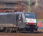Mitzieherausschnitt der 189 982-2 die fr Hectorrail den Papierzug durch Harburg zog. 26.2.11