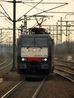 189 280-1 die fr TXL fhrt rollt hier Solo durch Harburg. 30.3.11