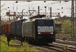 ES 64 F4-998 von ERS Railways durchfuhr am 09.04.11 die Haltestelle Duisburg Entenfang. Danke frs Gren ;)