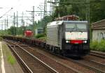 189 840-2/ES 64F4-840 rollt hier mit einem Containerleerzug durch Harburg. 01.07.11